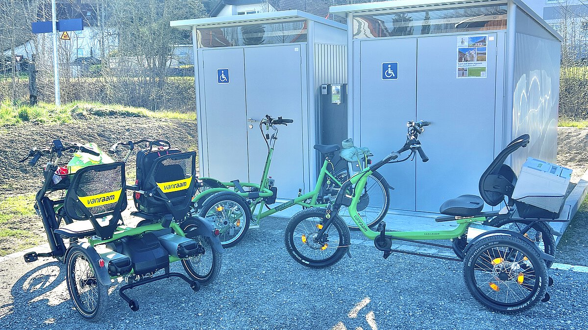 Mietfahrräder am Bahnhof Aitrach